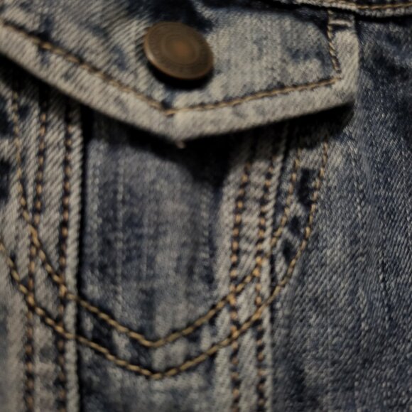 American Eagle Outfitters Women's Denim Jean Jacket size Medium - Picture 4 of 6
